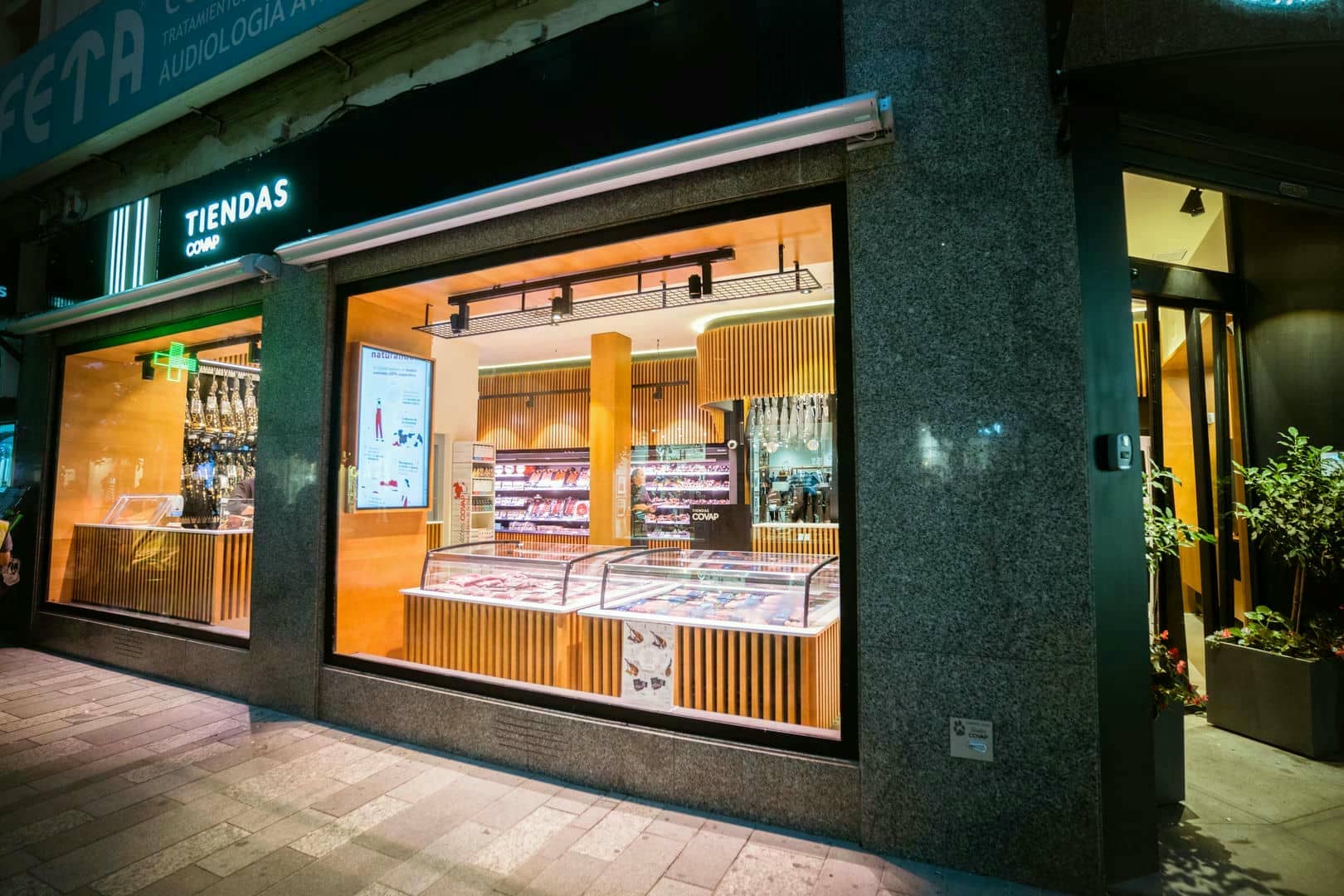 Tienda COVAP por fuera